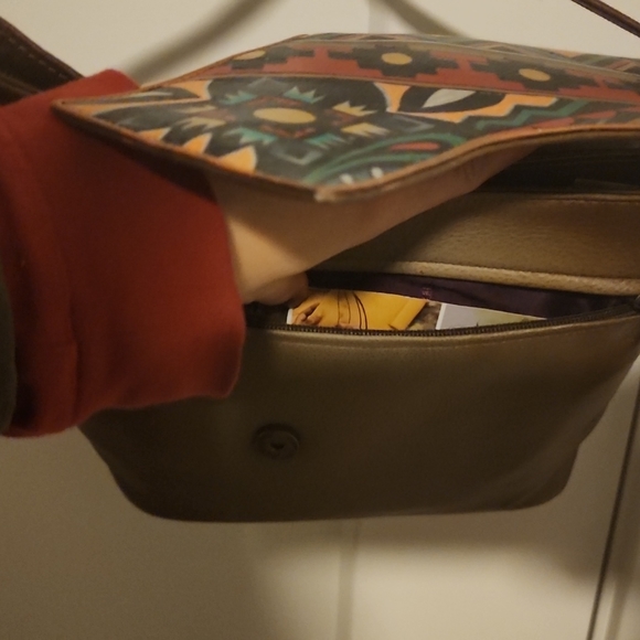 Purse - Picture 3 of 4